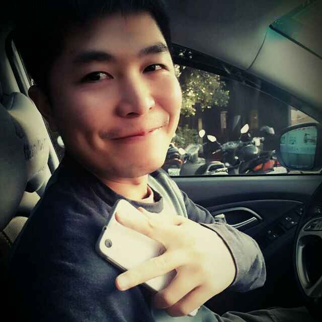 嚴小旋的第一张照片--桃园残疾人相亲网