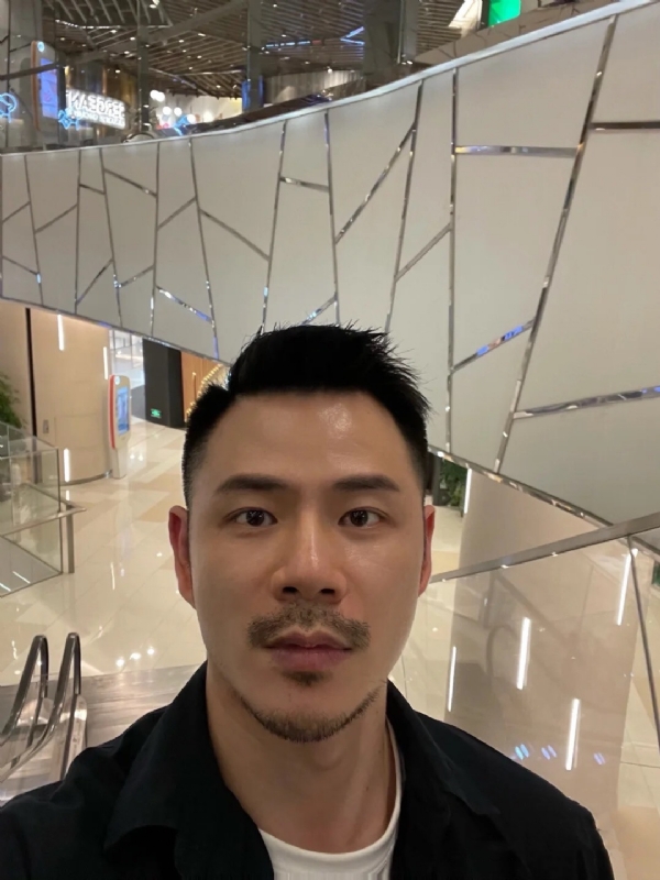 陈的第一张照片--桃园残疾人相亲网