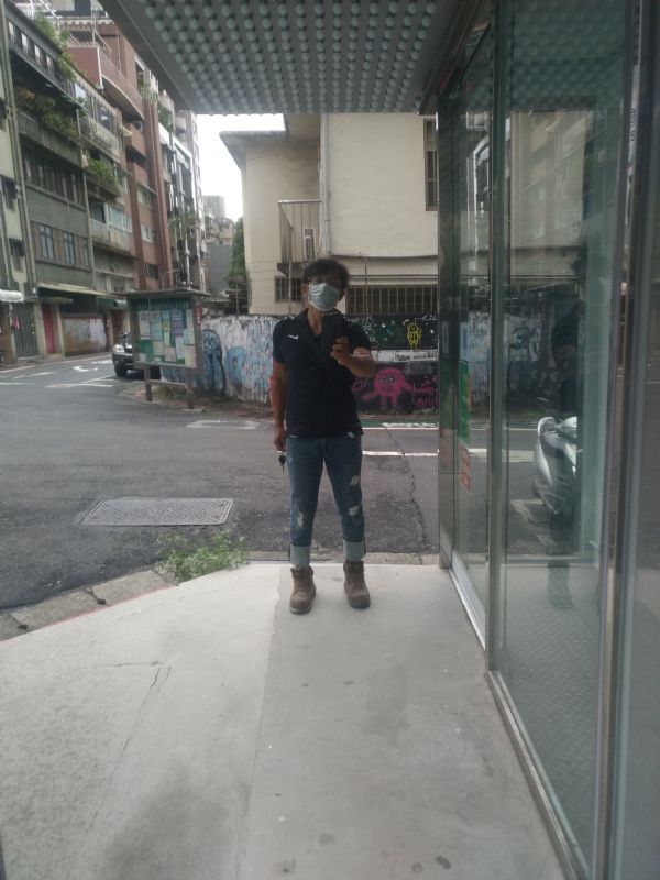 隱姓埋名的第二张照片--桃园残疾人相亲网